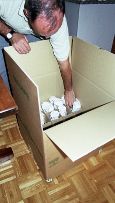 professionelle Verpackung von Geschirr