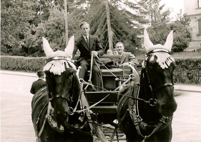 Chauffeur Egger ist als Fuhrmann unterwegs