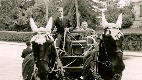 Chauffeur Egger ist als Fuhrmann unterwegs