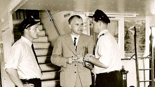 Josef Vetter für die Reiseplanung unterwegs