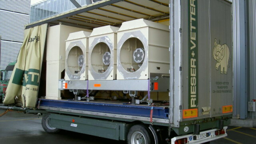 Hochspannungsschalter im Vorhang- anhänger mit Hubdach