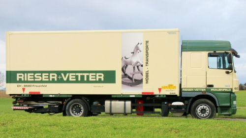 Möbellastwagen mit wechselbarem Containeraufbau mit 46 m3 Volumen