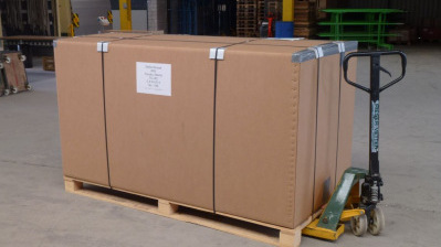 Der schnellste, aber auch kostenintensivste Transport ist per Flugzeug.