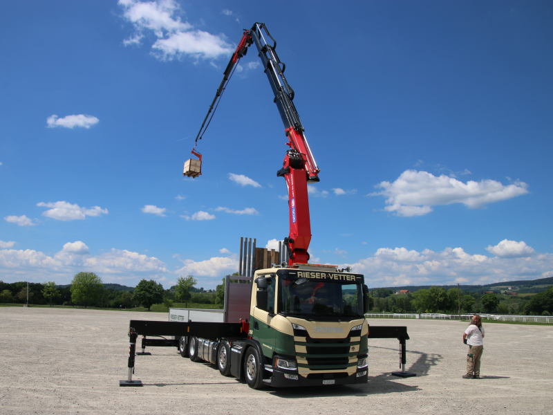 Kran mit 28.5 Meter Ausladung